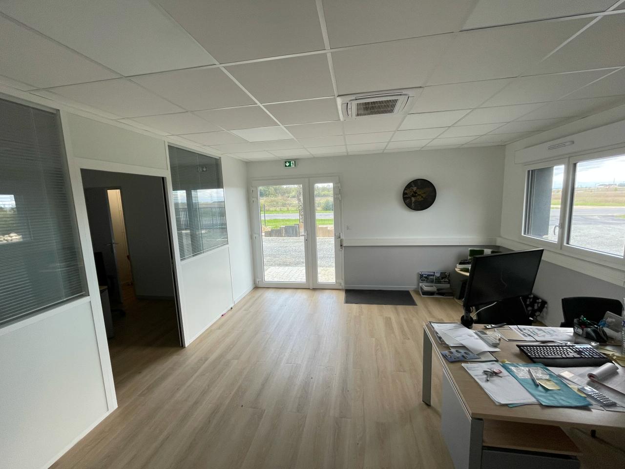 Local d'activité Sublaines 900m² Location local d'activité Sublaines Indre-et-Loire OLACT2426906 8